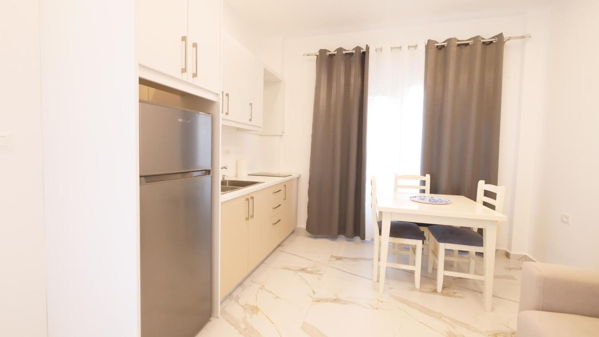 Blue Mare Apartments Саранде Екстериор снимка