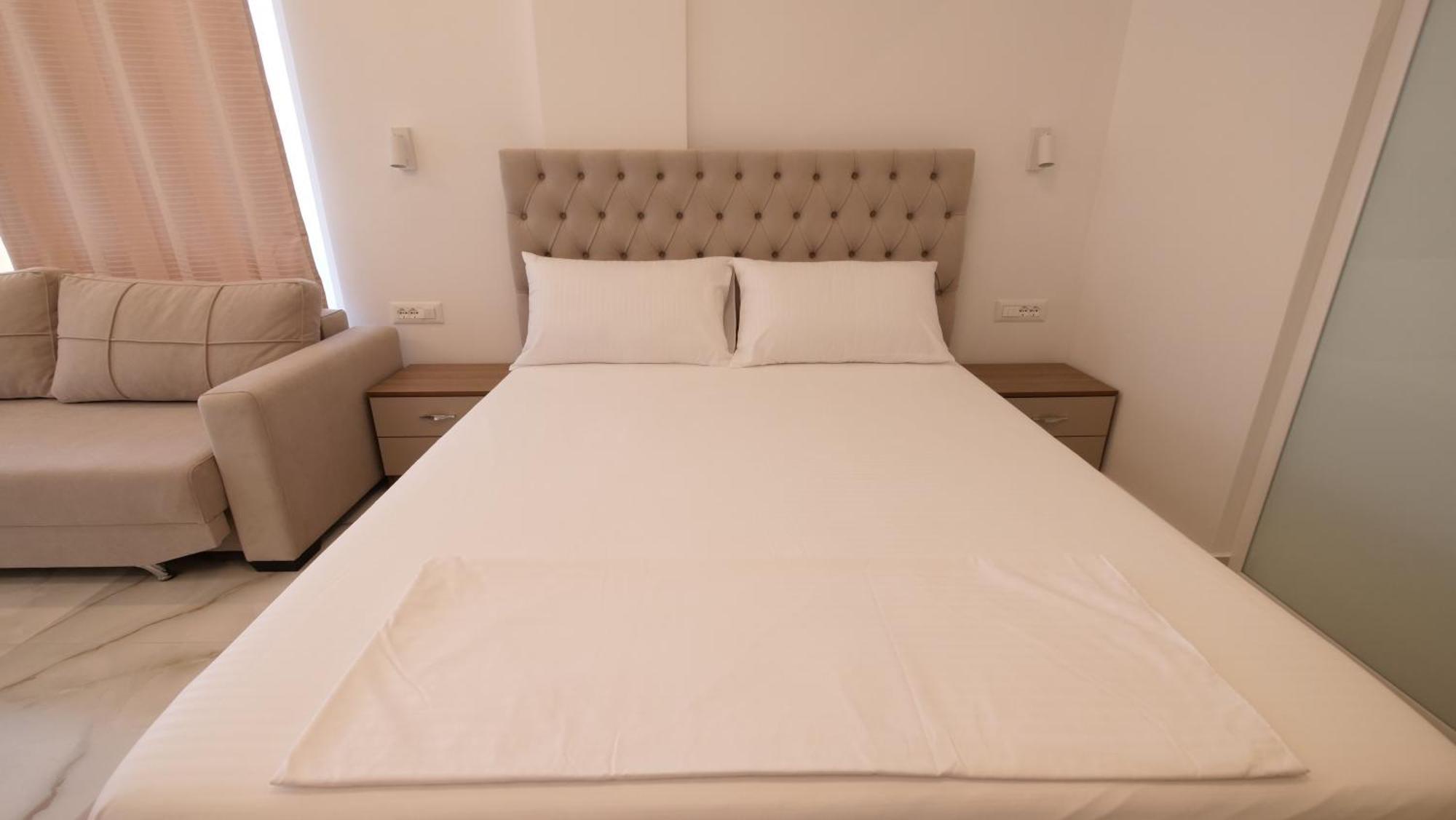Blue Mare Apartments Саранде Екстериор снимка