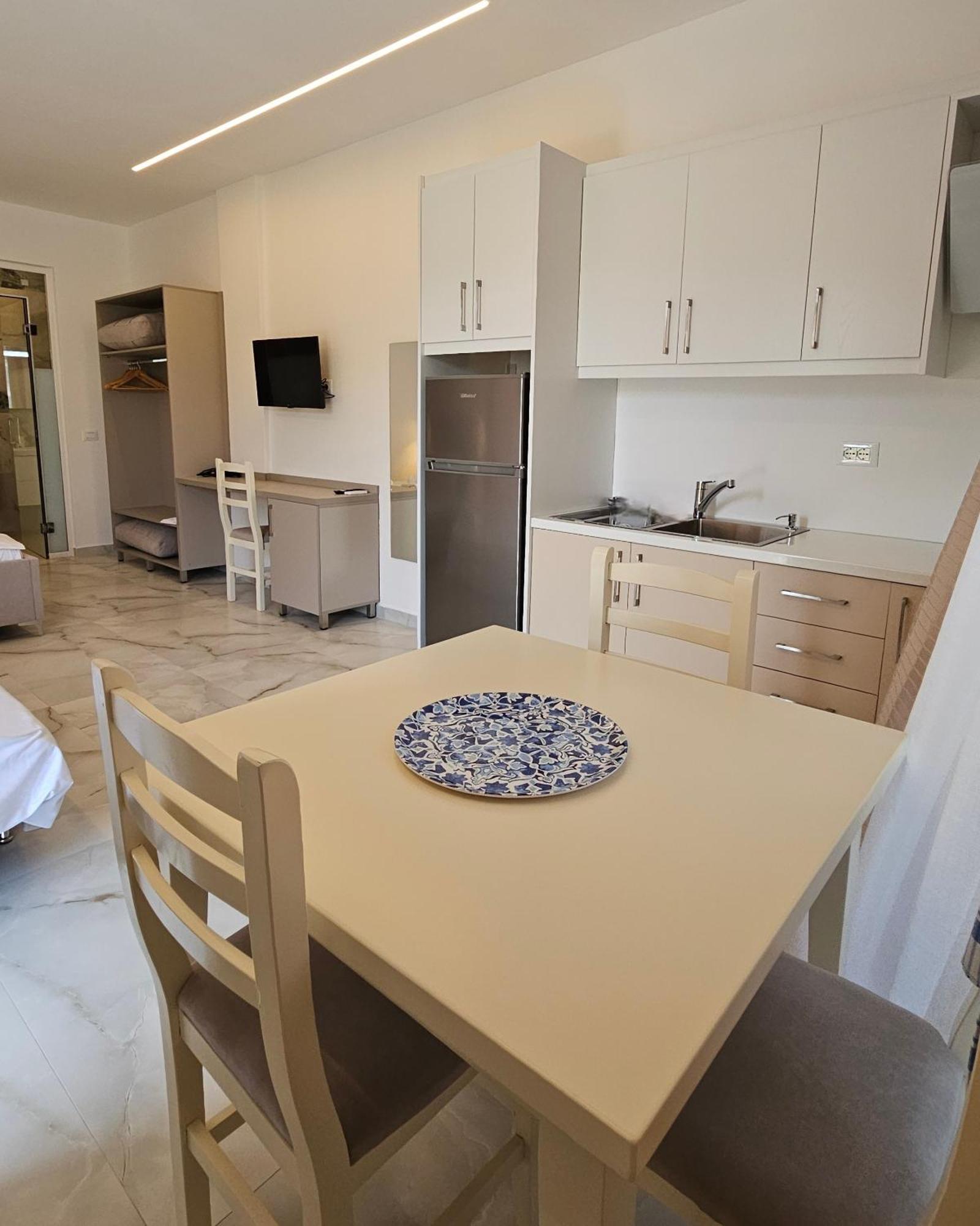 Blue Mare Apartments Саранде Екстериор снимка
